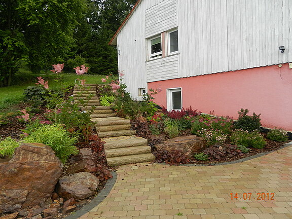 Treppenanlagen-Treppen-Stufen-Gartenanlagen-002.jpg 